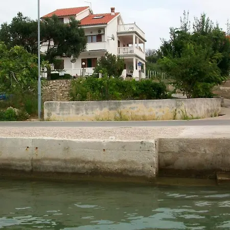 Daire With Parking Space Kampor, Rab - 24838 Rab Town